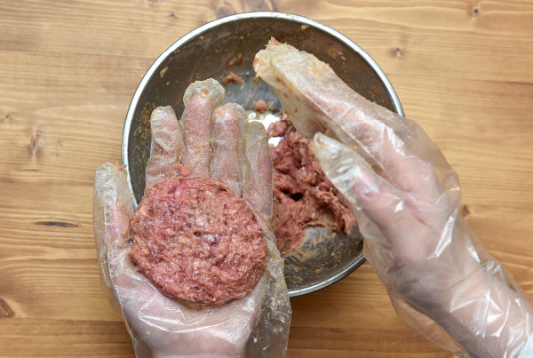 12月のおすすめ商品：米沢牛ハンバーグのレシピ2